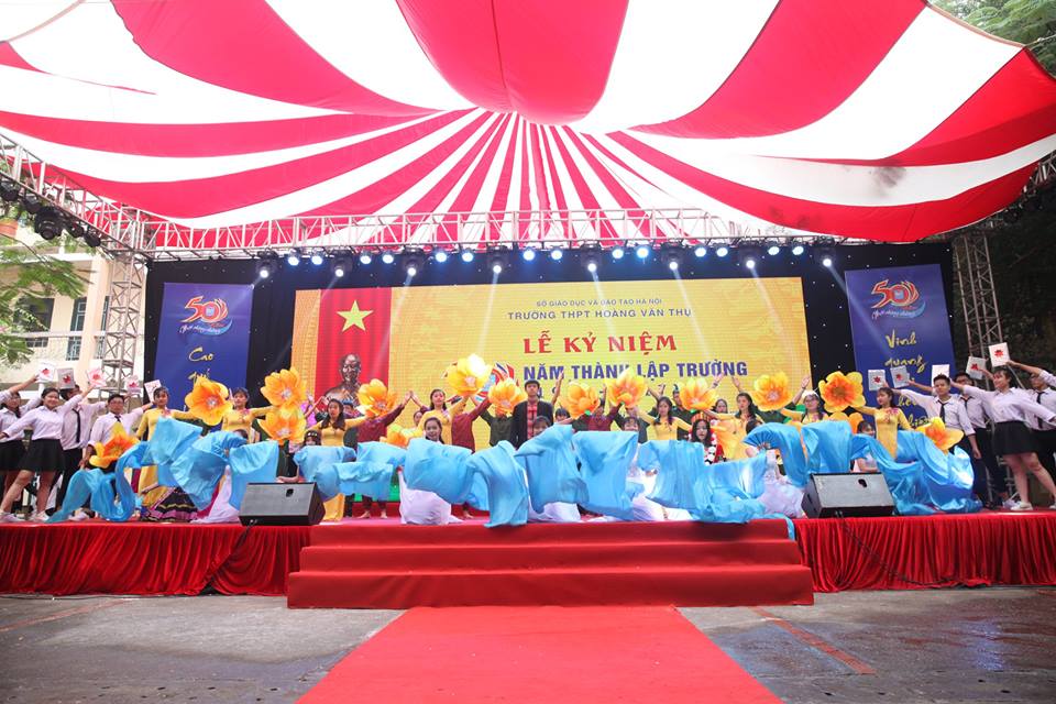 Lễ kỷ niệm 50 năm thành lập trường THPT Hoàng Văn Thụ